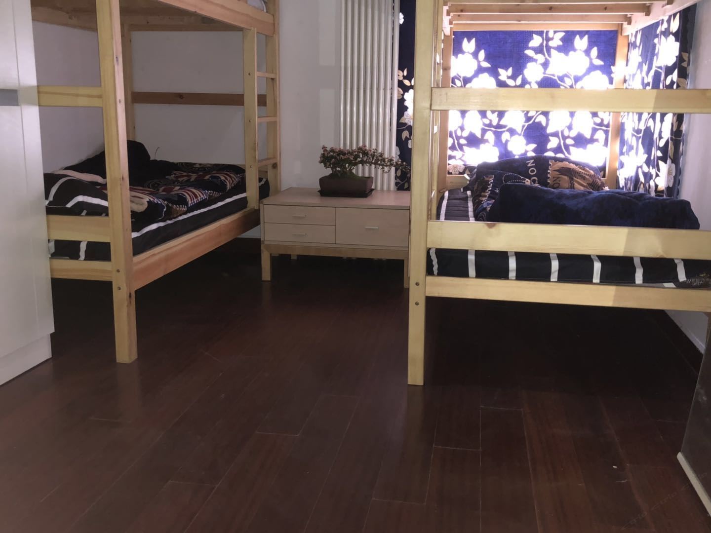 4人间(床位)(公共卫浴)