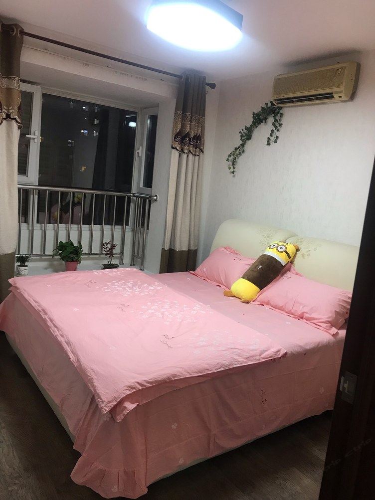 欢乐一室大床房