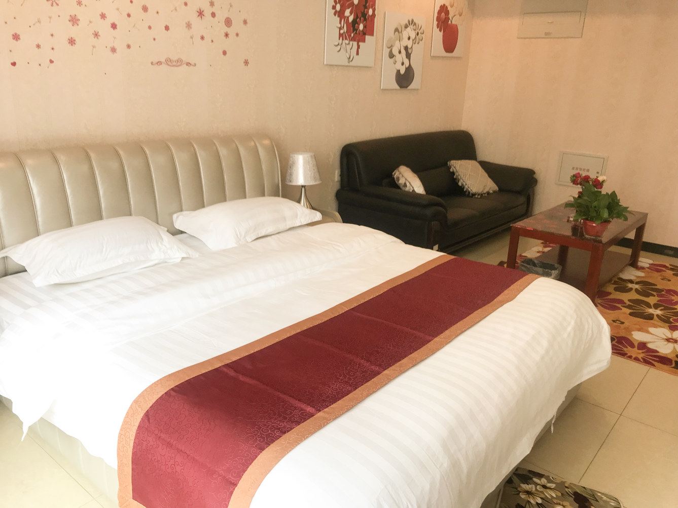 阳光一室大床房
