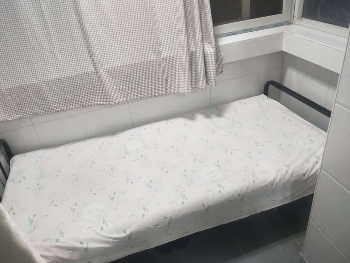 普通单人间(公共卫浴)