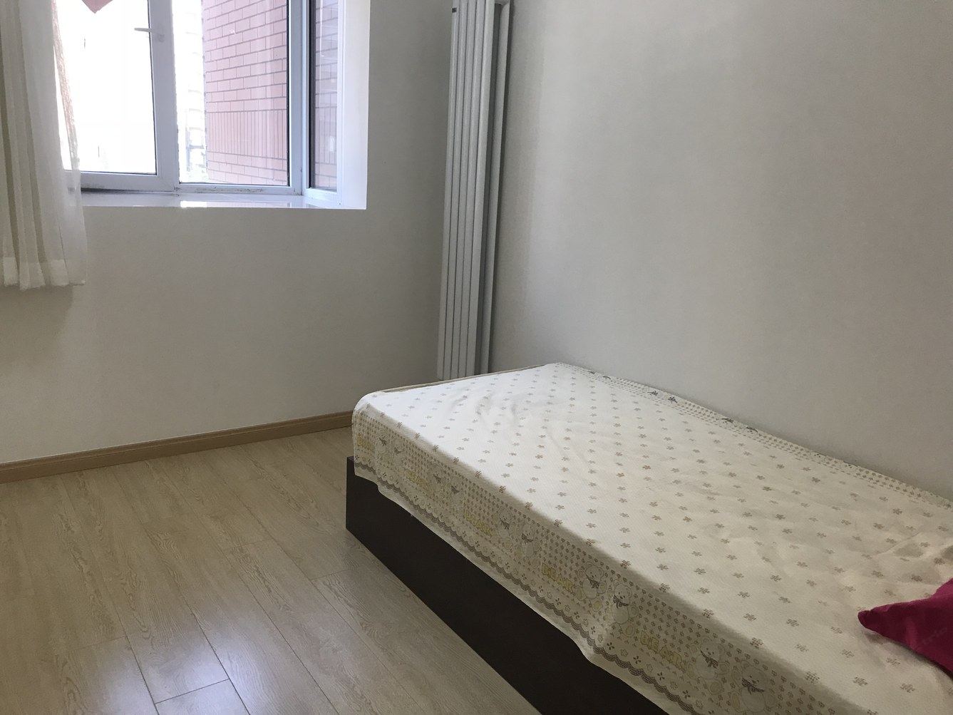 阳光三室一厅套房
