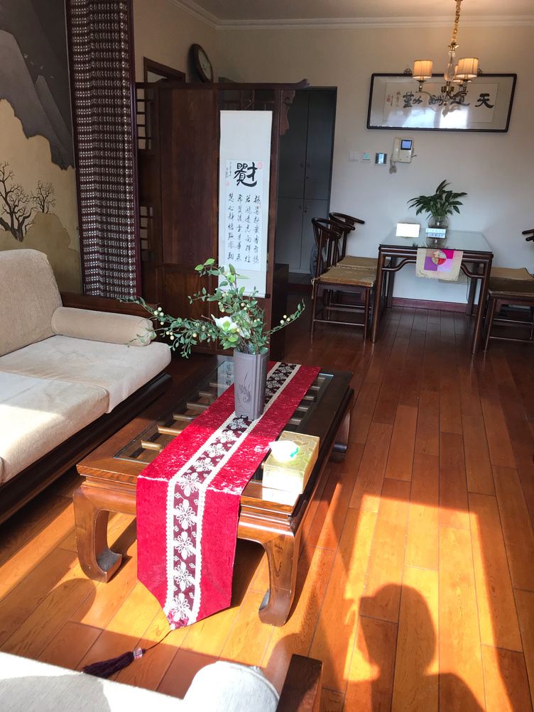 阳光二室一厅套房