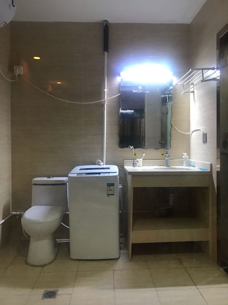 情侣大床房