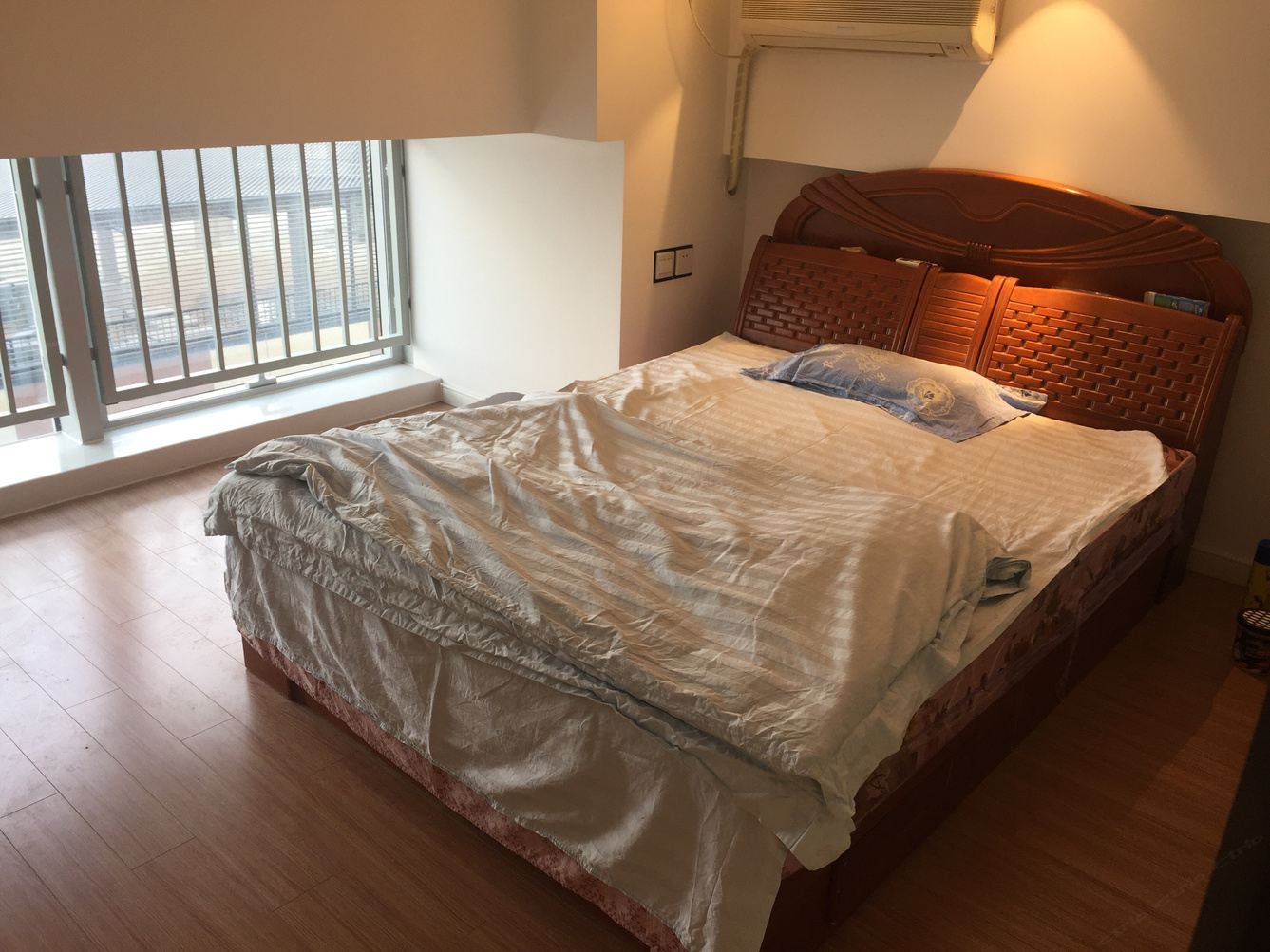 简约二室二床房