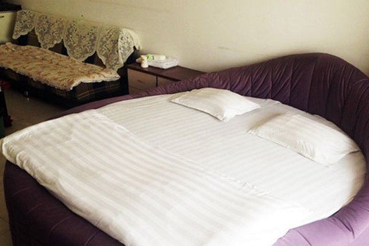 舒适圆床房