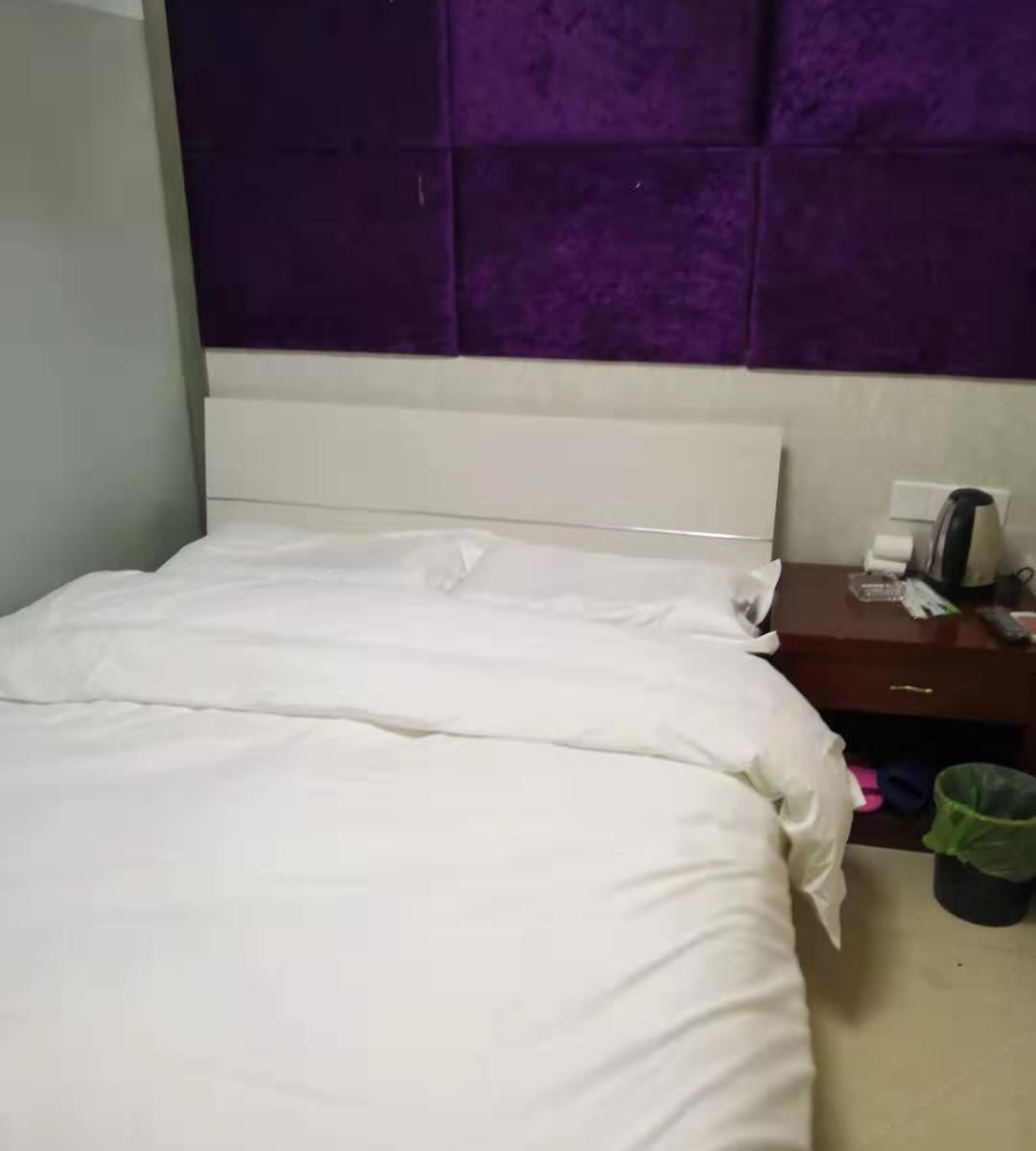 温馨大床房