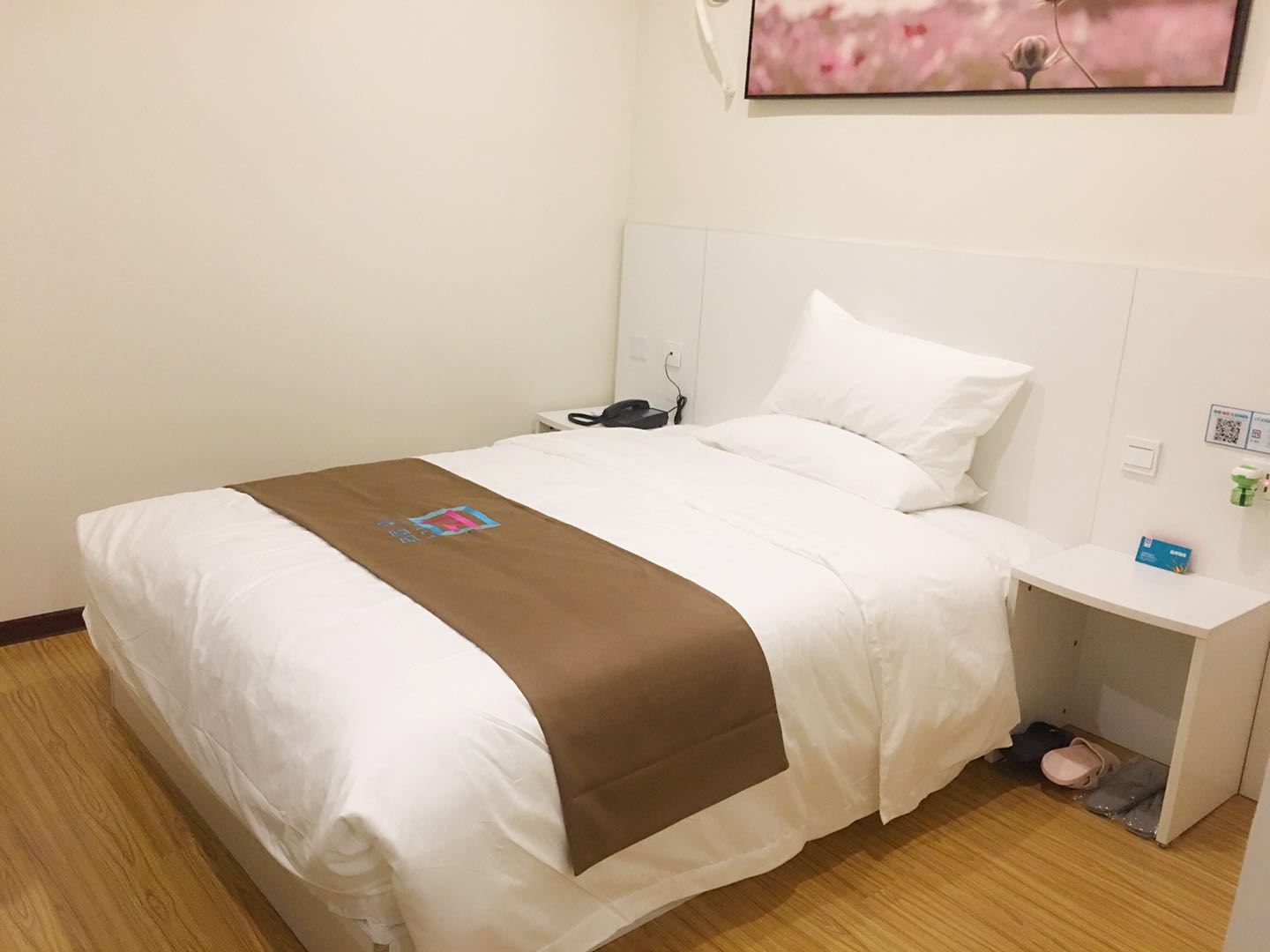 惠选大床房(无窗)