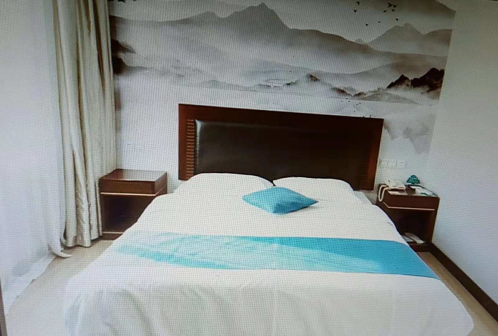 高级大床房