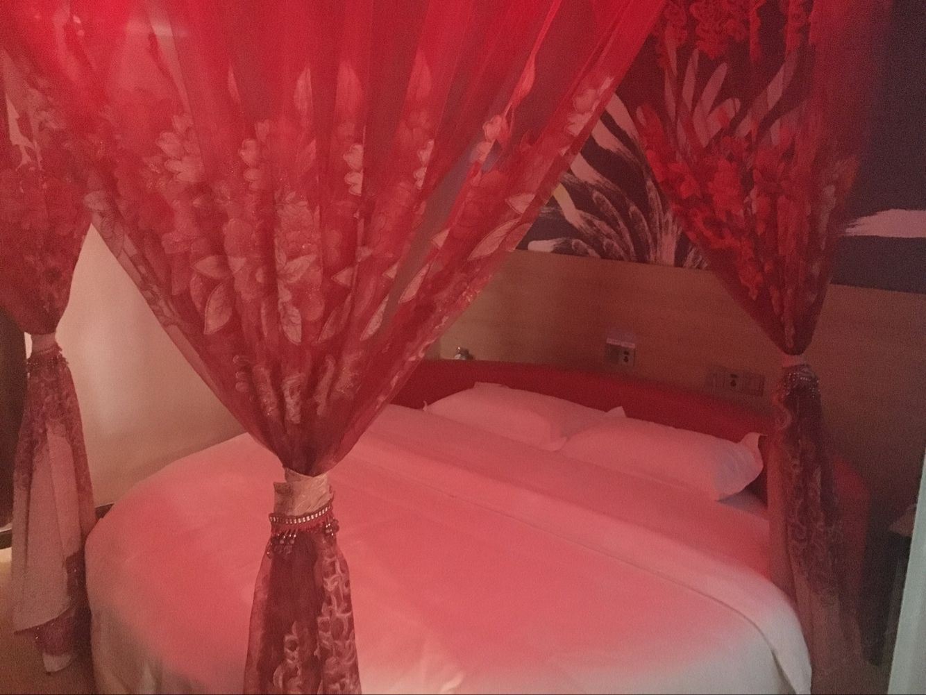 风情圆床房
