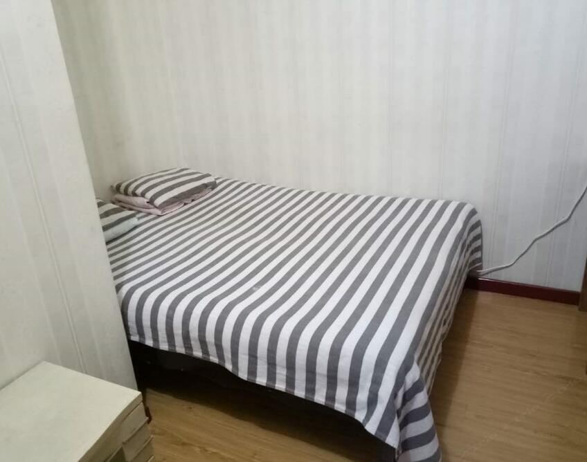 适用大床房(公共卫浴)