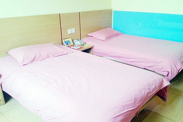 双床间
