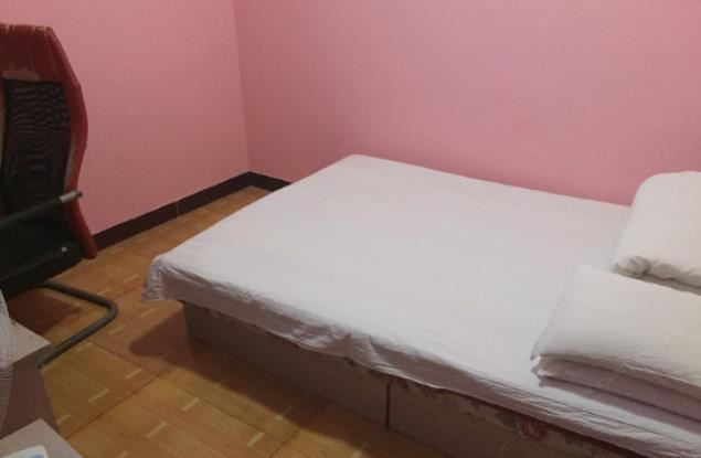 电脑大床房