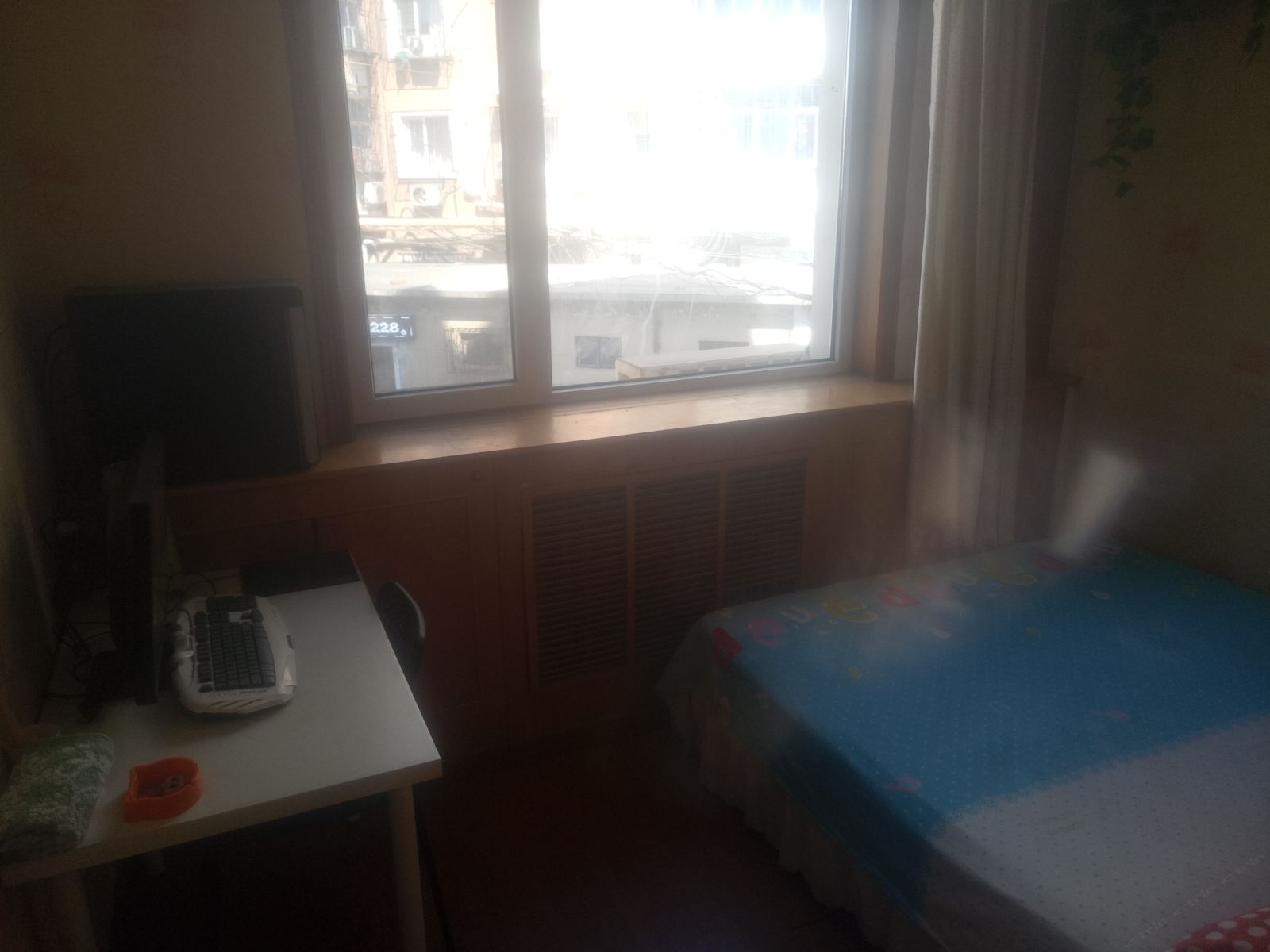 舒适电脑大床房