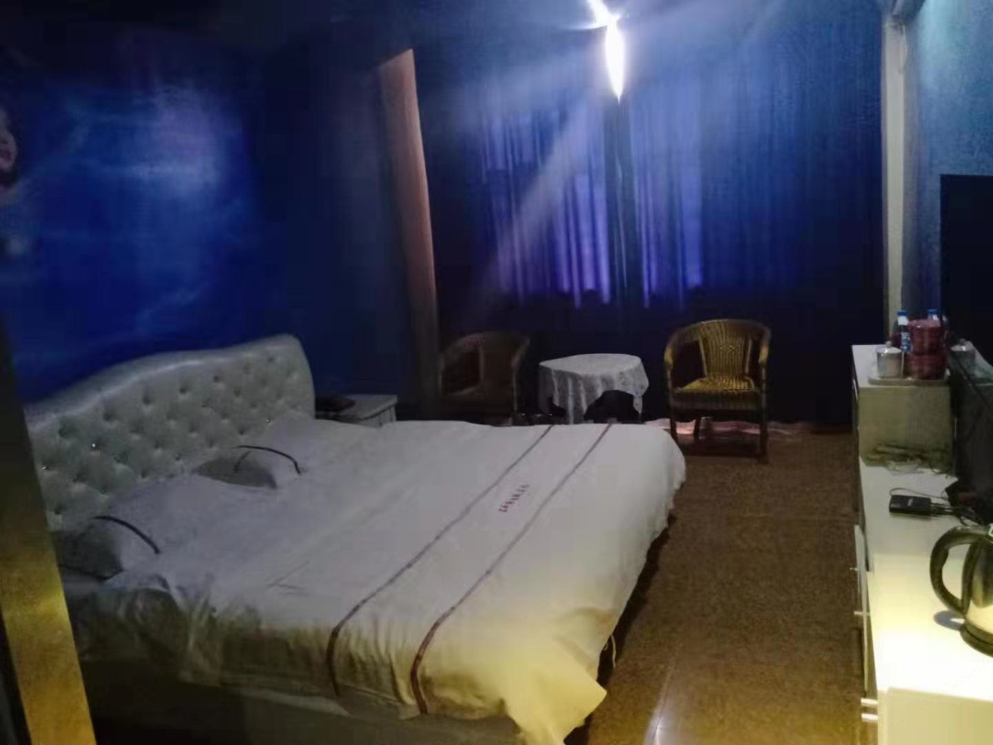 豪华主题大床房