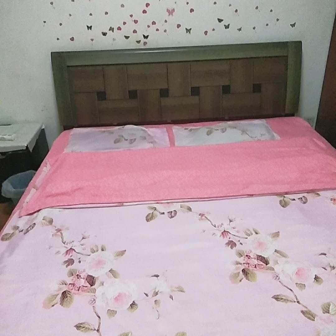 标准大床房