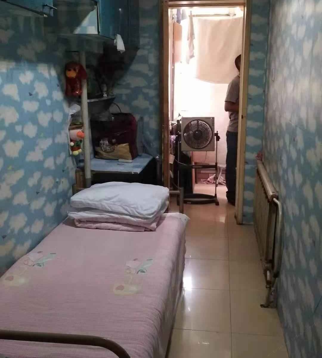 单人间(公共卫浴)