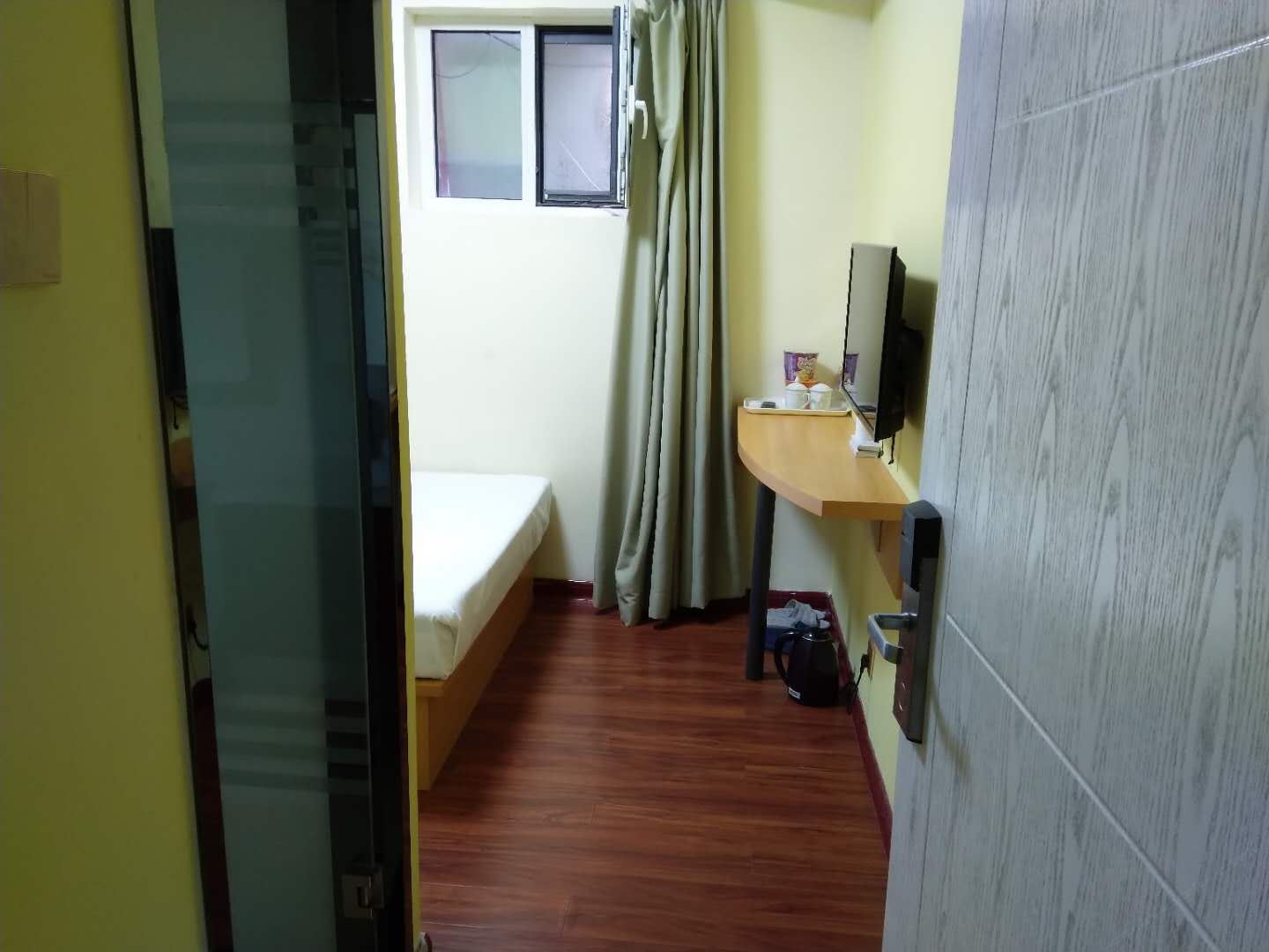 标准大床房