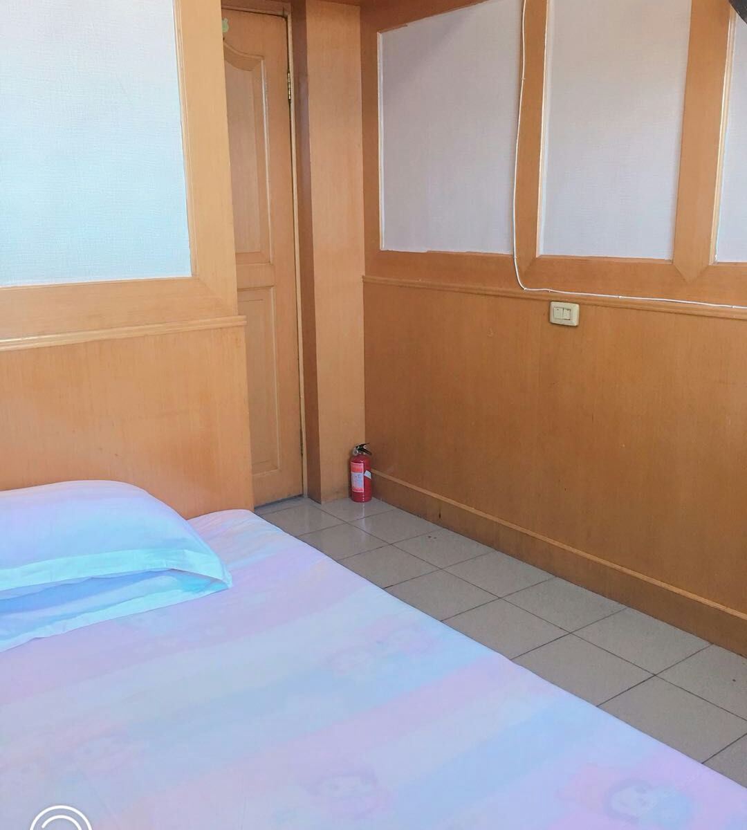 经济大床房