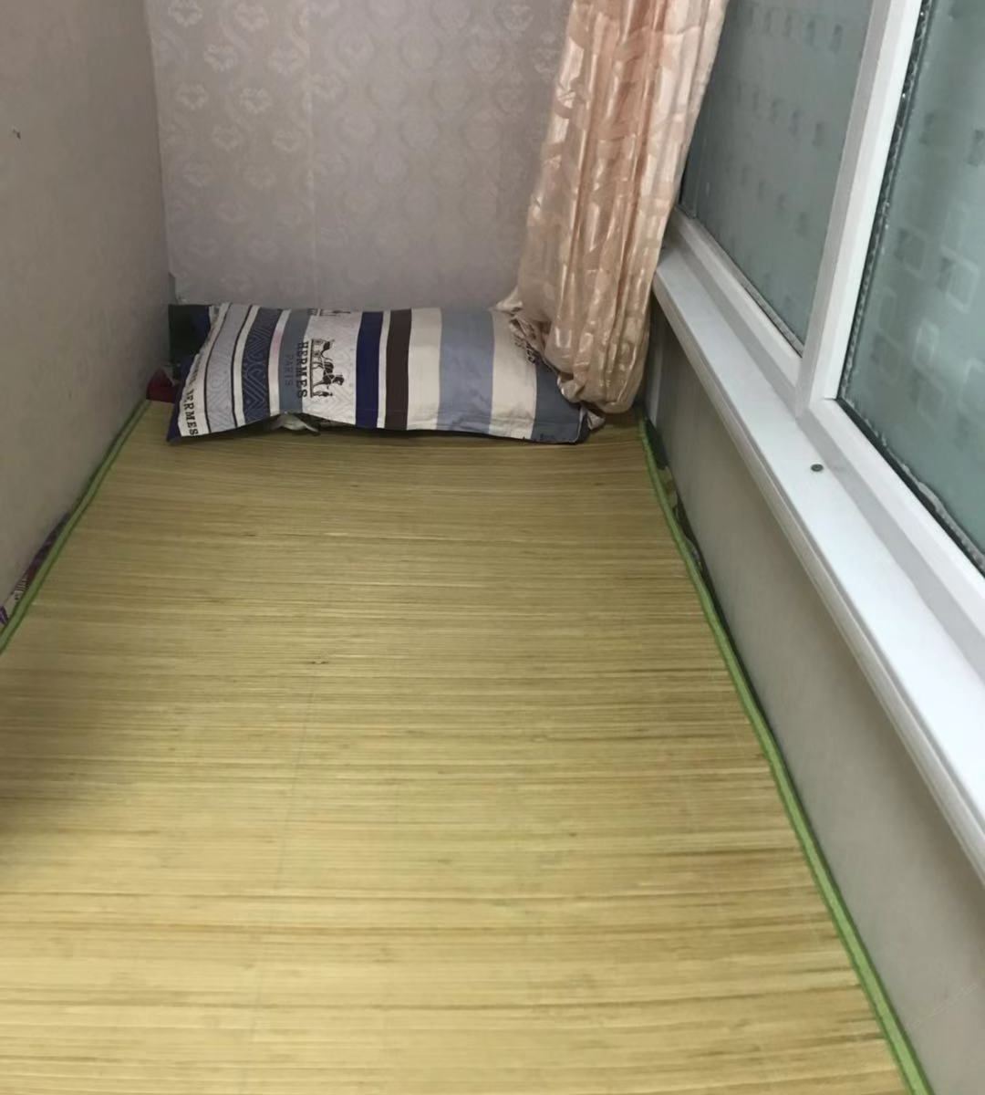 经济房(公共卫浴)