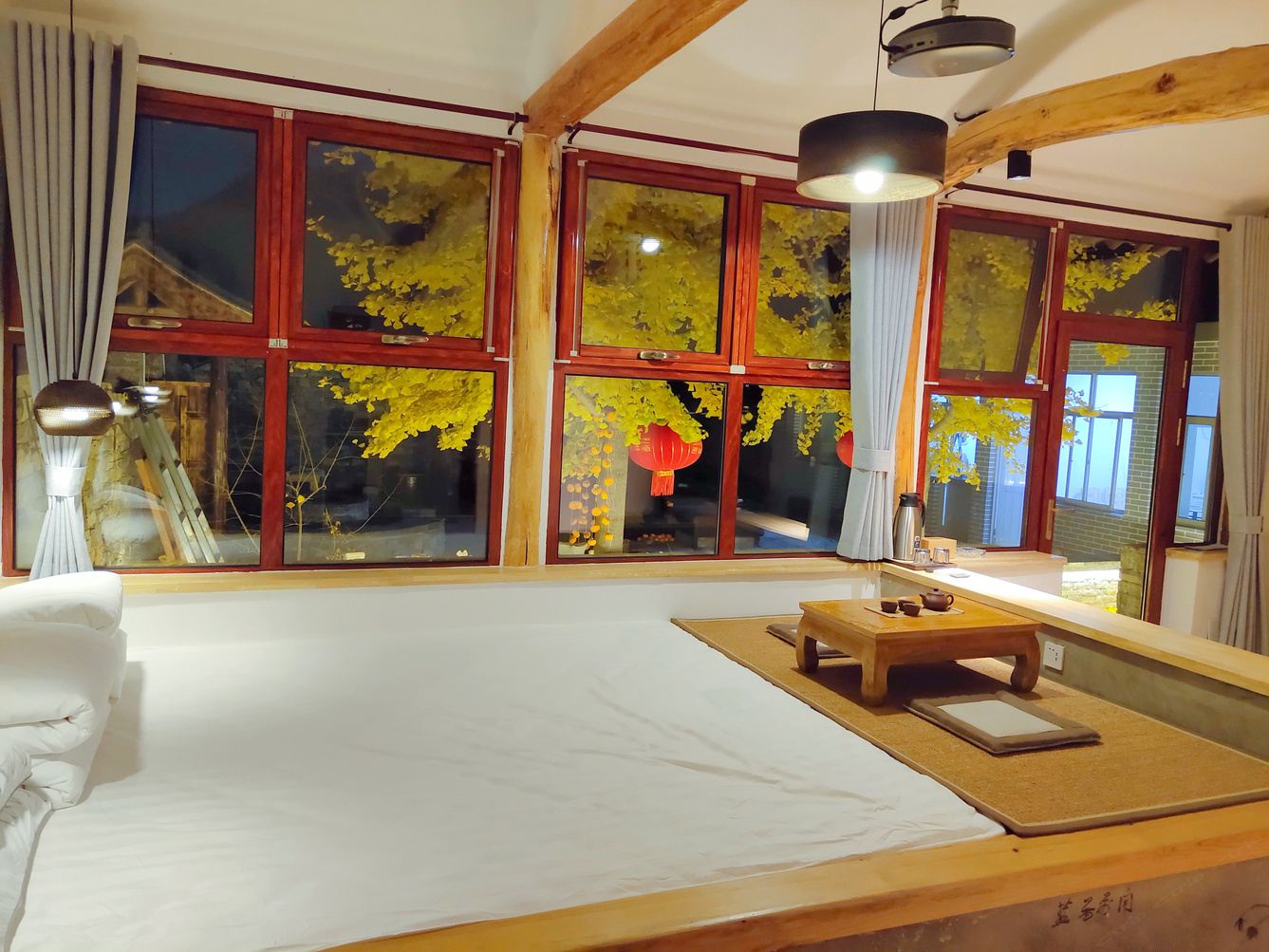 天津市两颗银杏树农家院