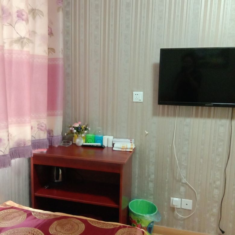 雅致标准间(公共卫浴)