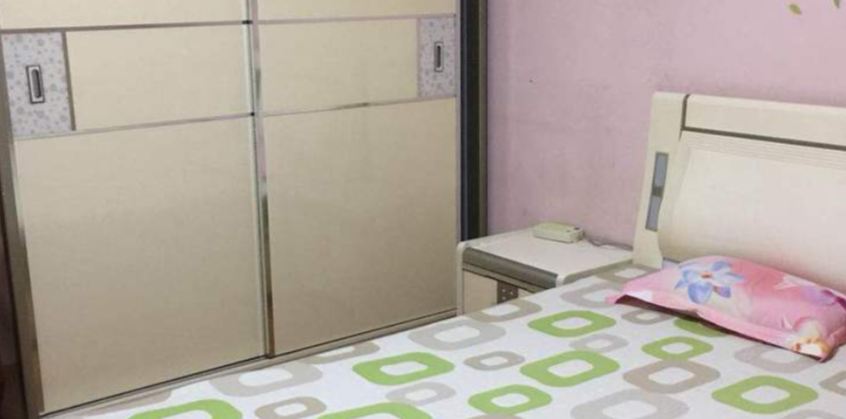 经济小床房(公共卫浴)