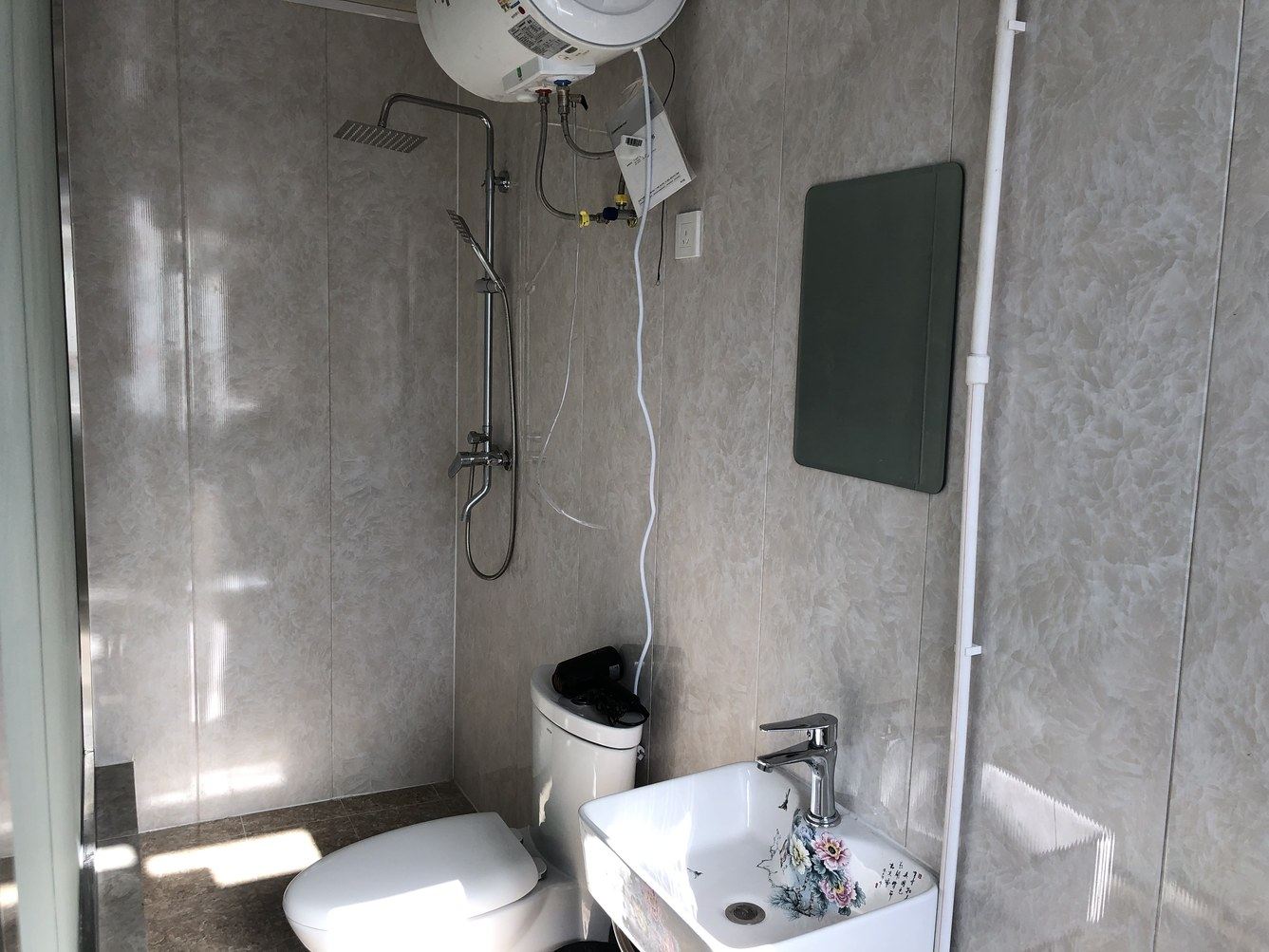 绿色一室大床房