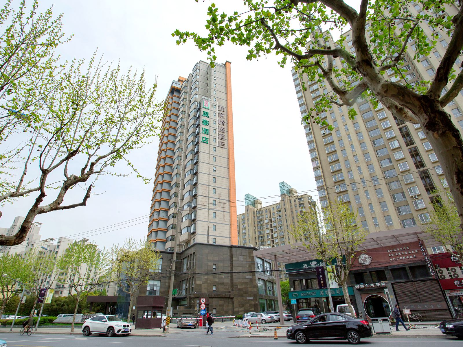 莫泰酒店(上海陆家嘴羽山路源深体育中心地铁站店)