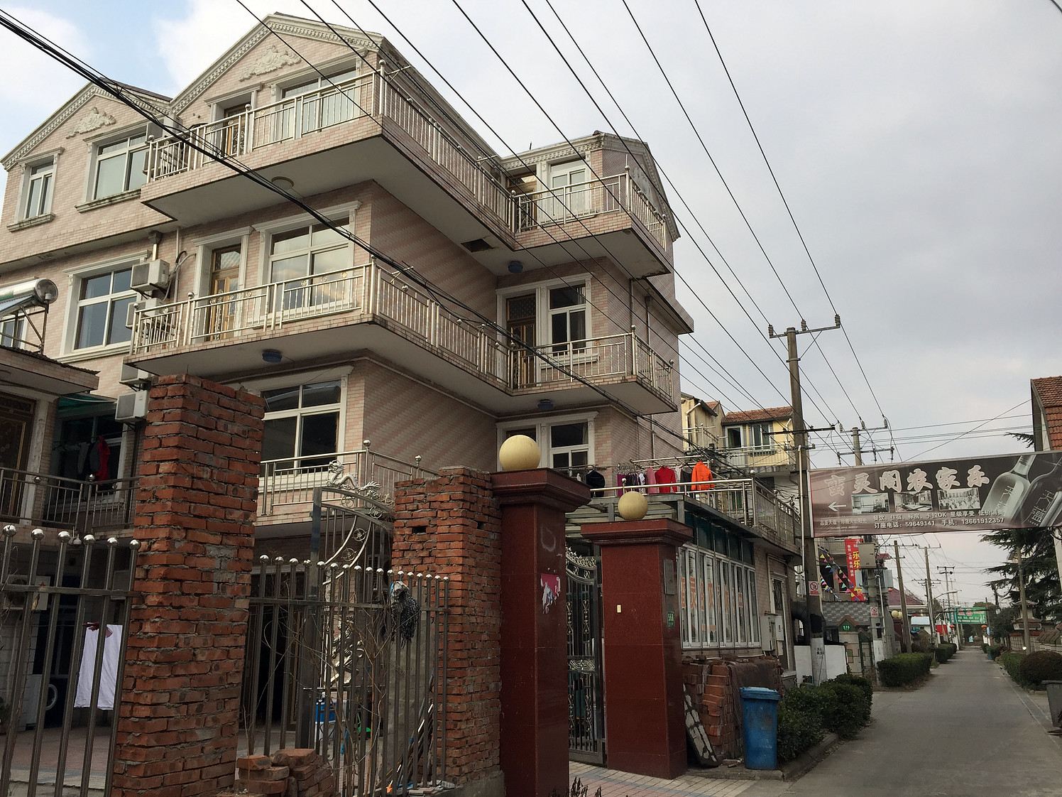 上海蛮灵阁农家乐