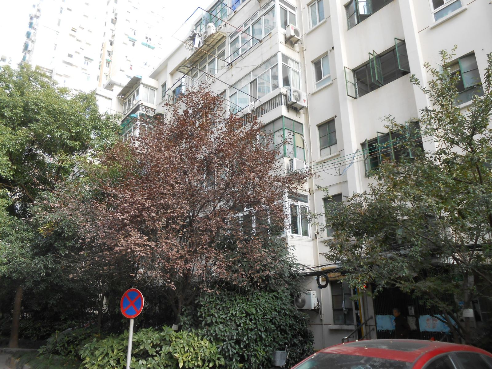 爱羽之家连锁公寓(上海新闸路店)