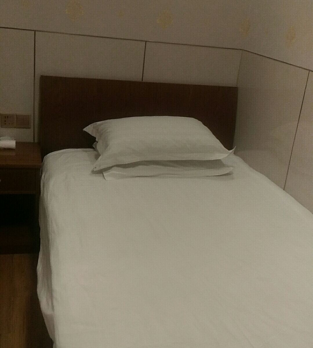 标准单人间(无窗)