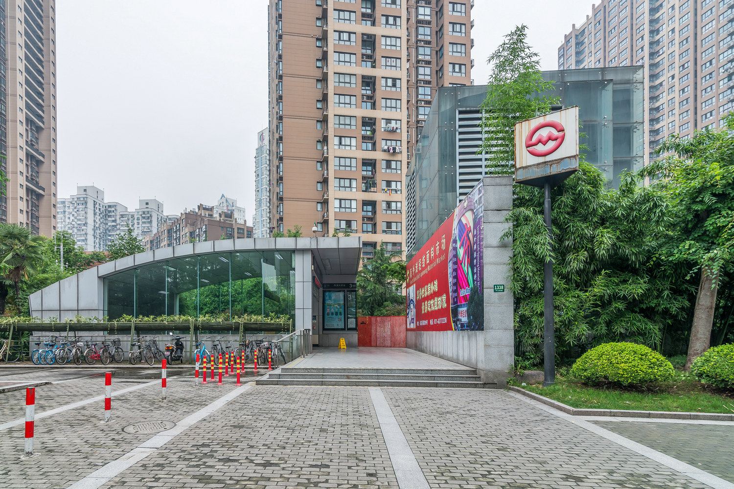 置幻公寓(上海海潮路店)