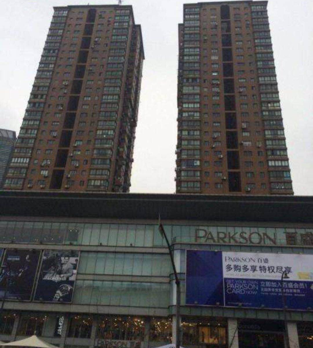 自由Feel青年旅舍(上海娄山关路地铁站店)