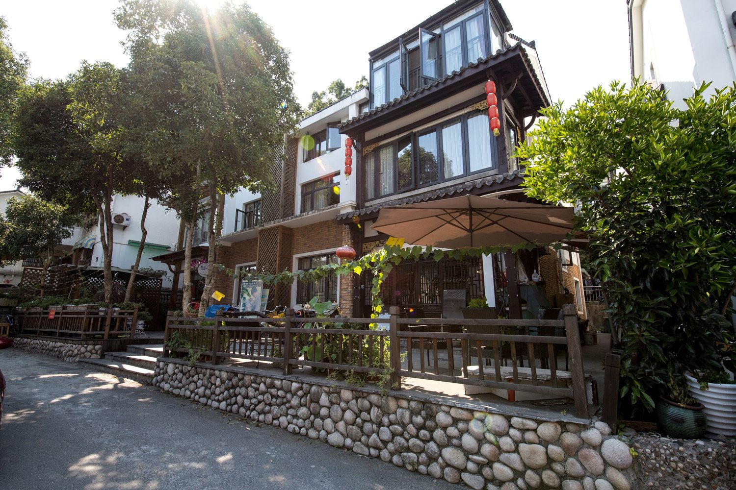 莹雨主题公寓(天津之眼店)