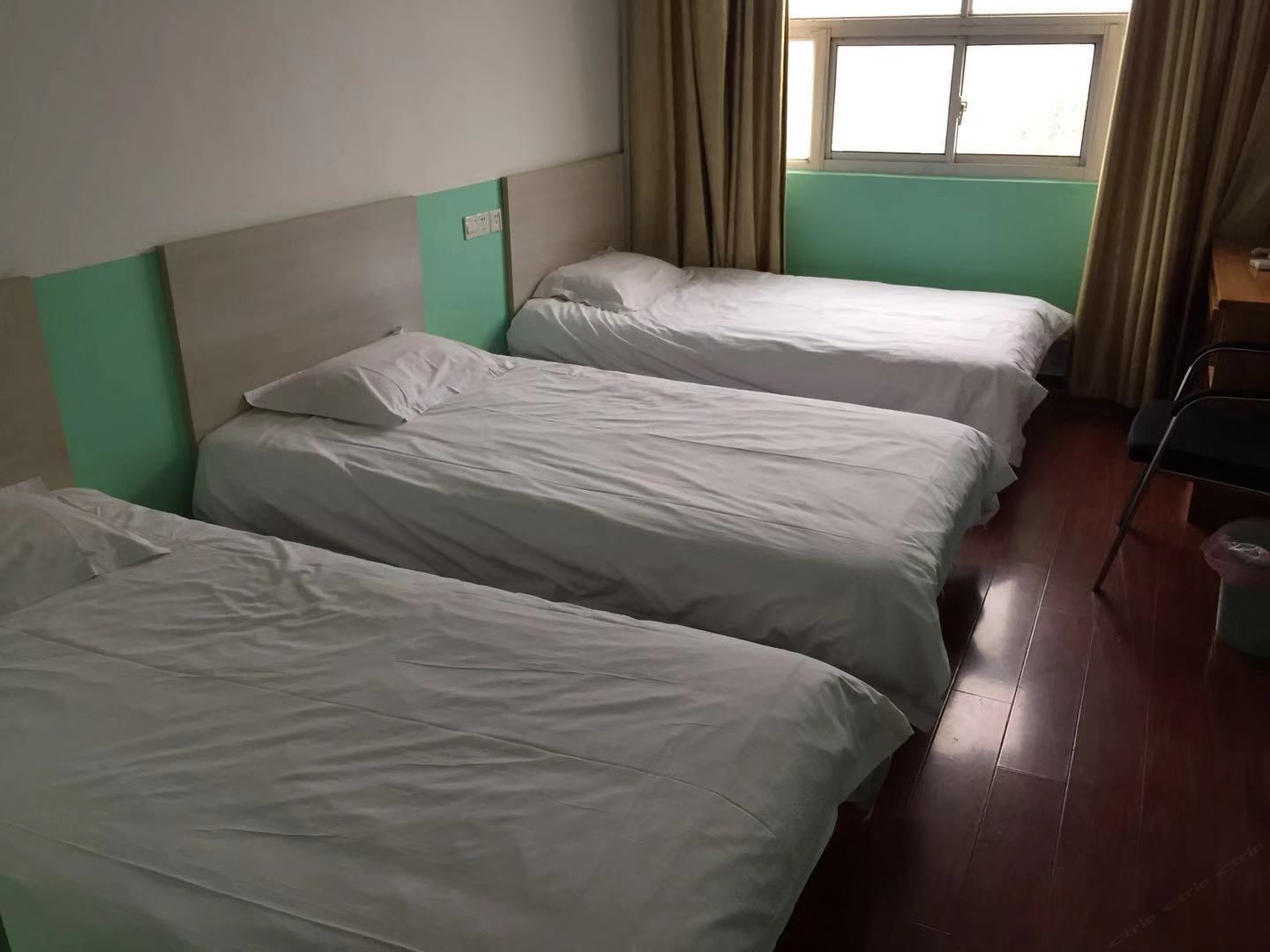 三人间