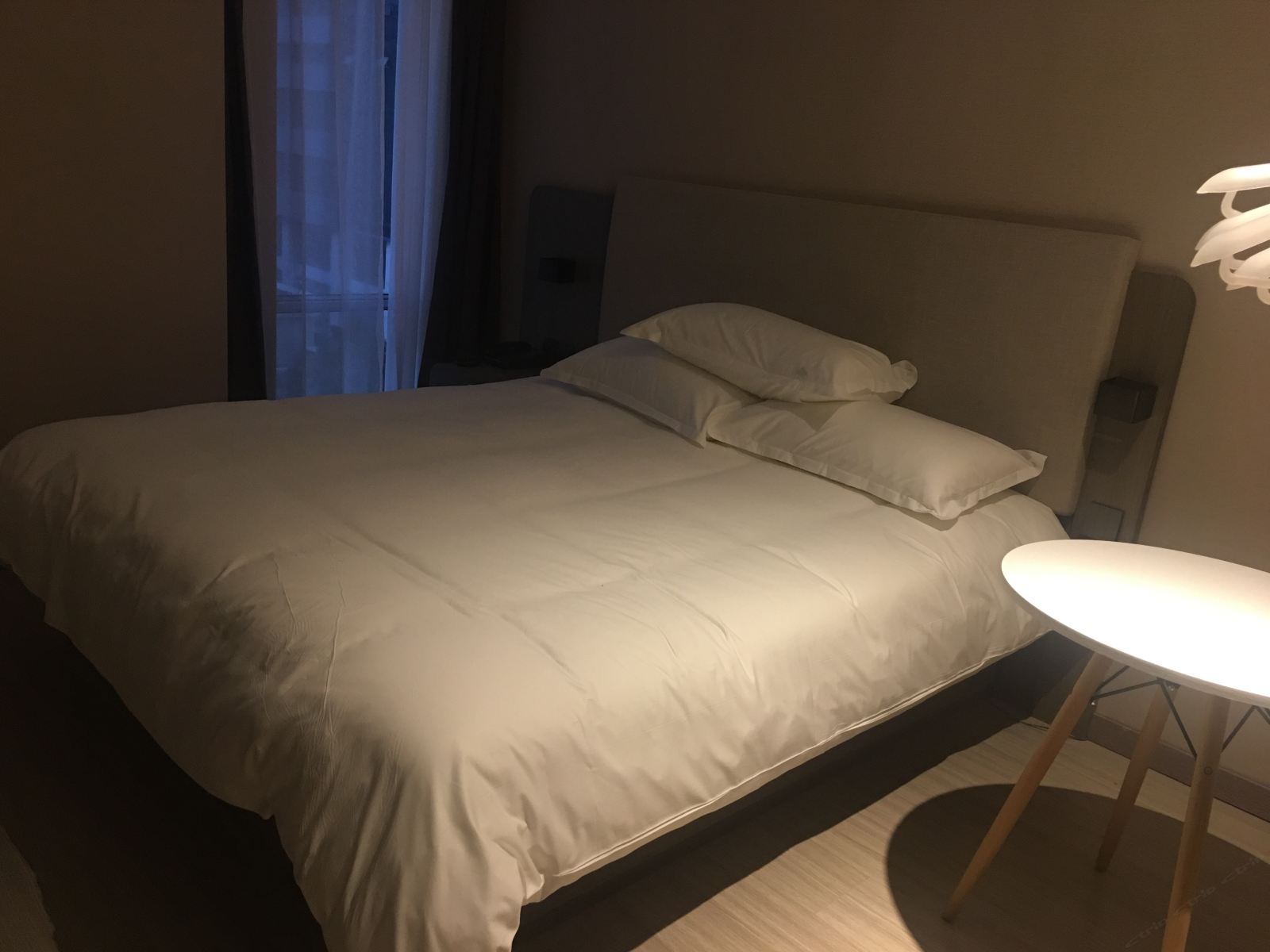 高级大床房