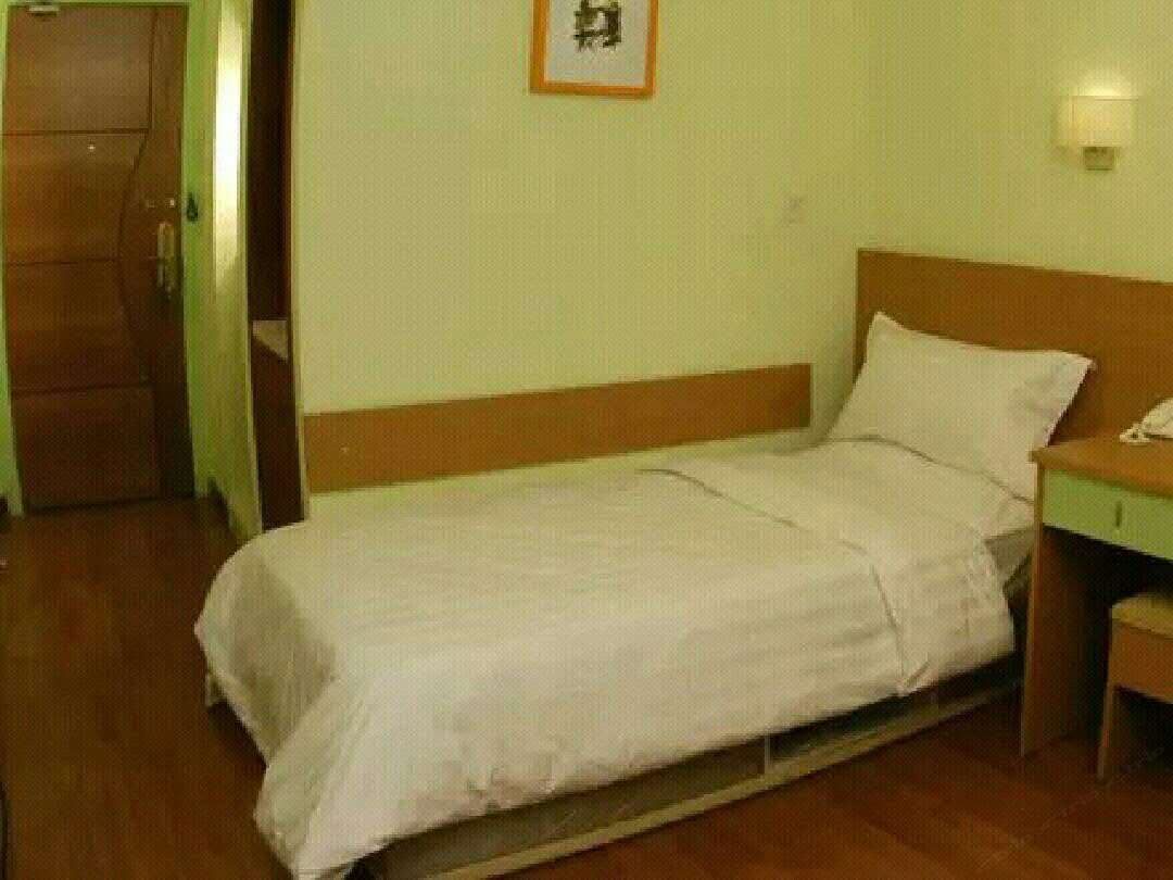 舒适大床房