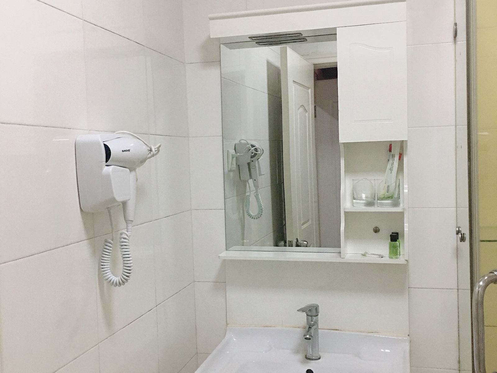 标准双床房