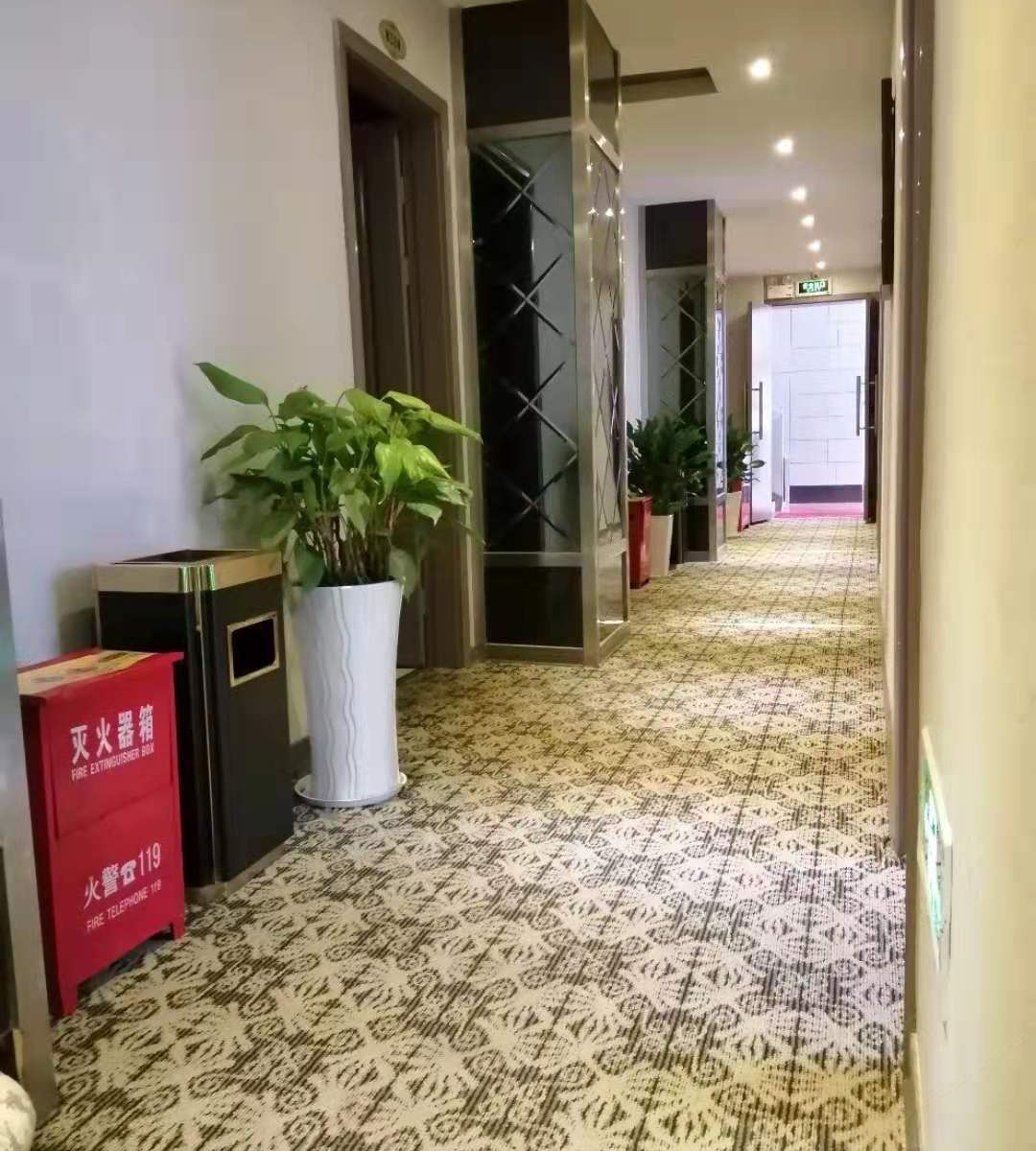 健身娱乐设施