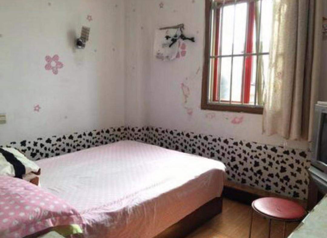 标准大床房