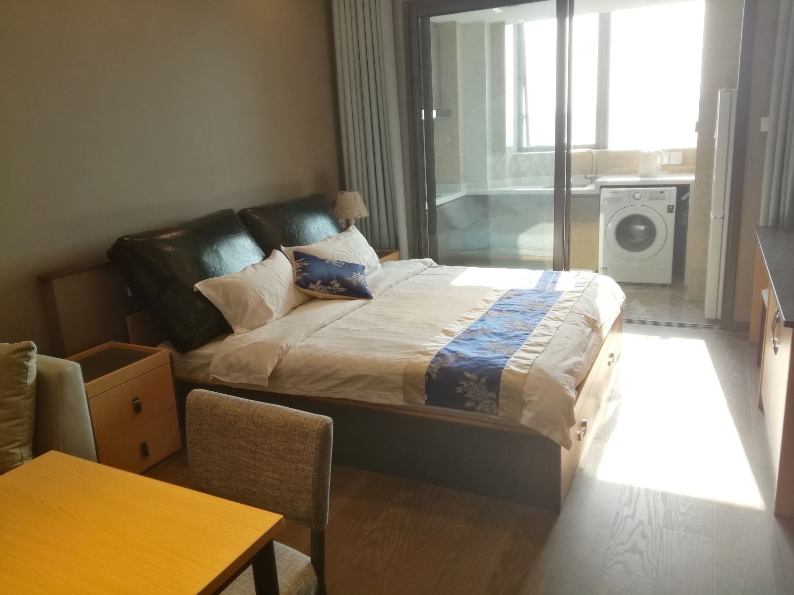 高级大床房