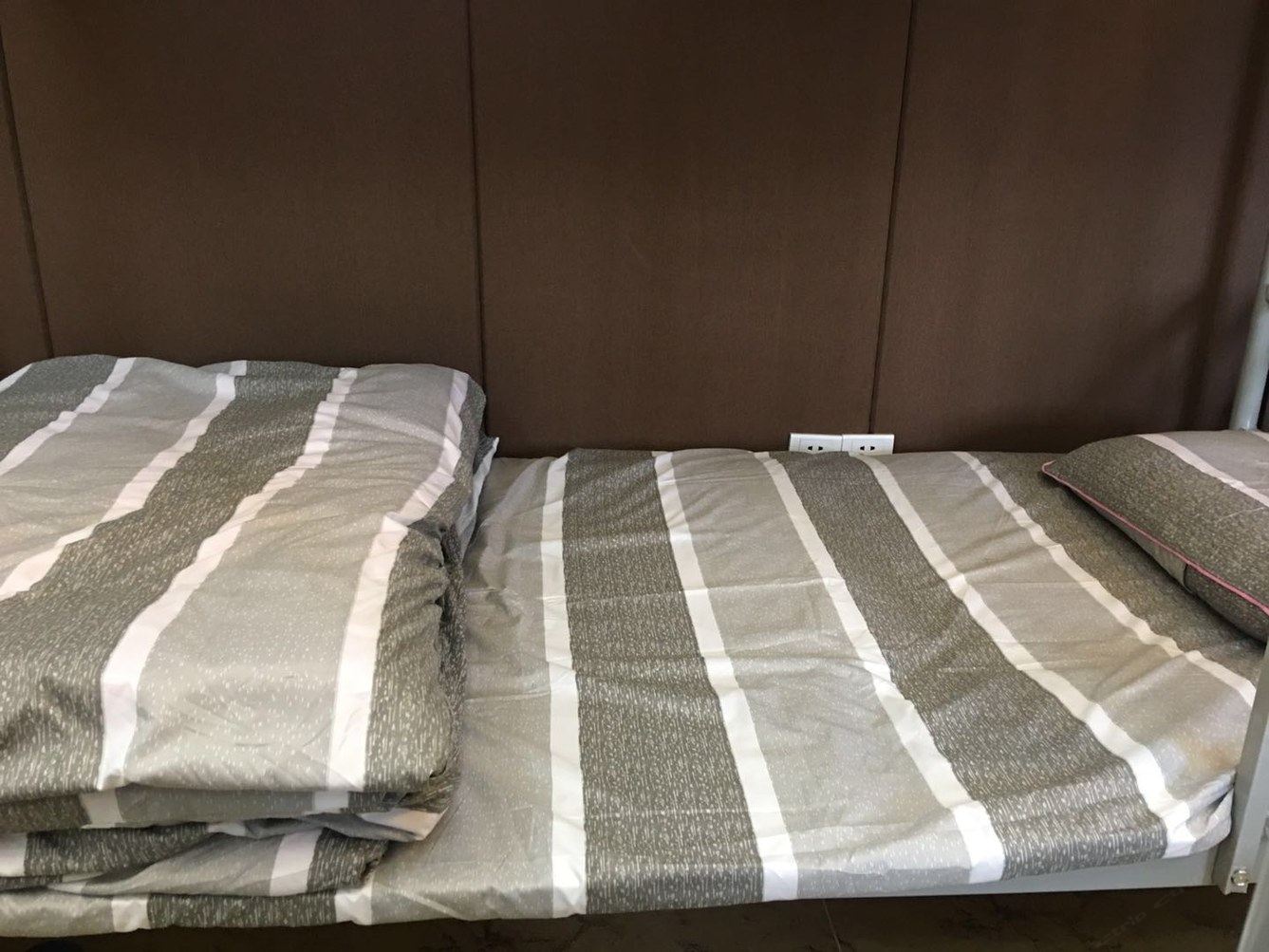 温馨三室单床房