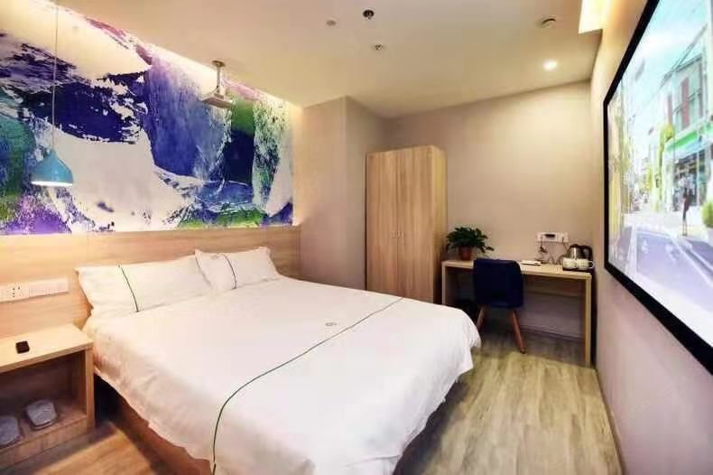 影院大床房(无窗)