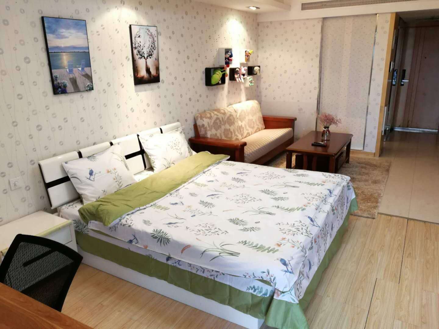 温馨电脑房