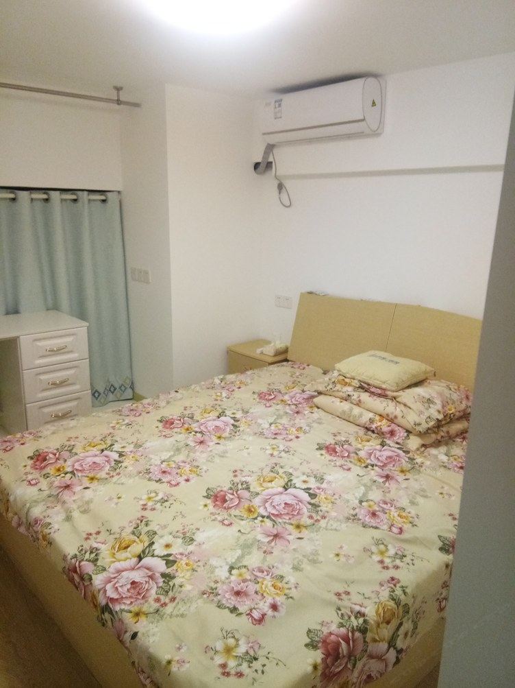 现代简约三室一厅套房