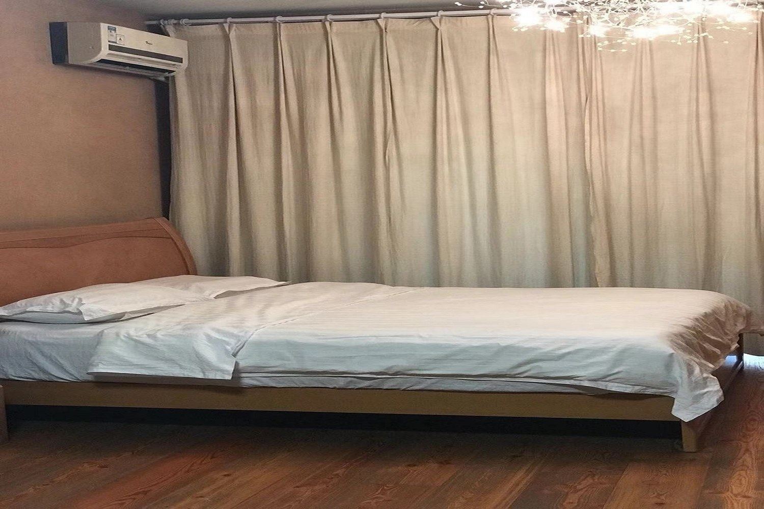 湖边二室一厅套房