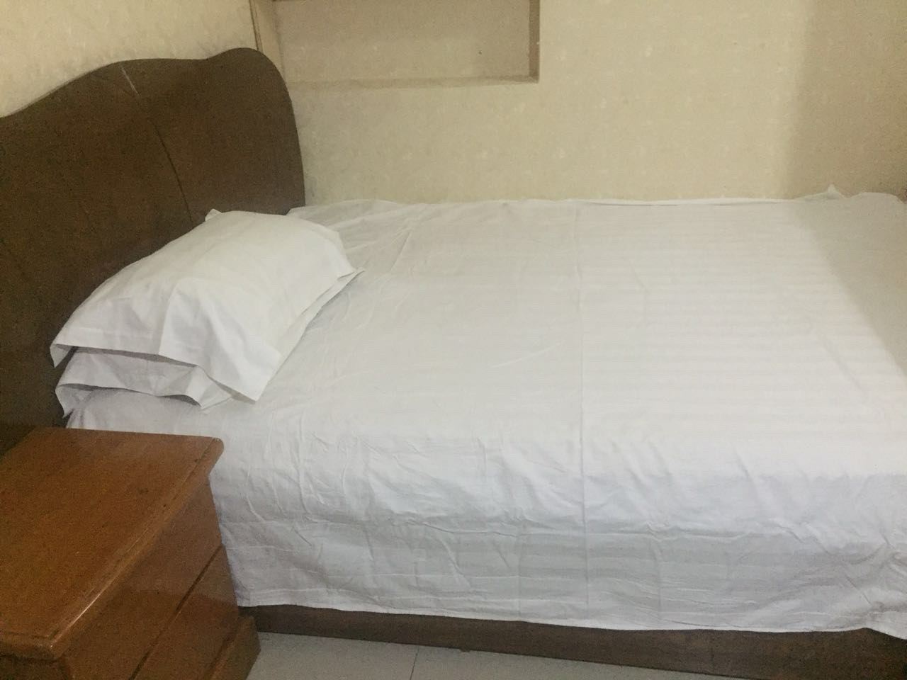 温馨之家一室大床房