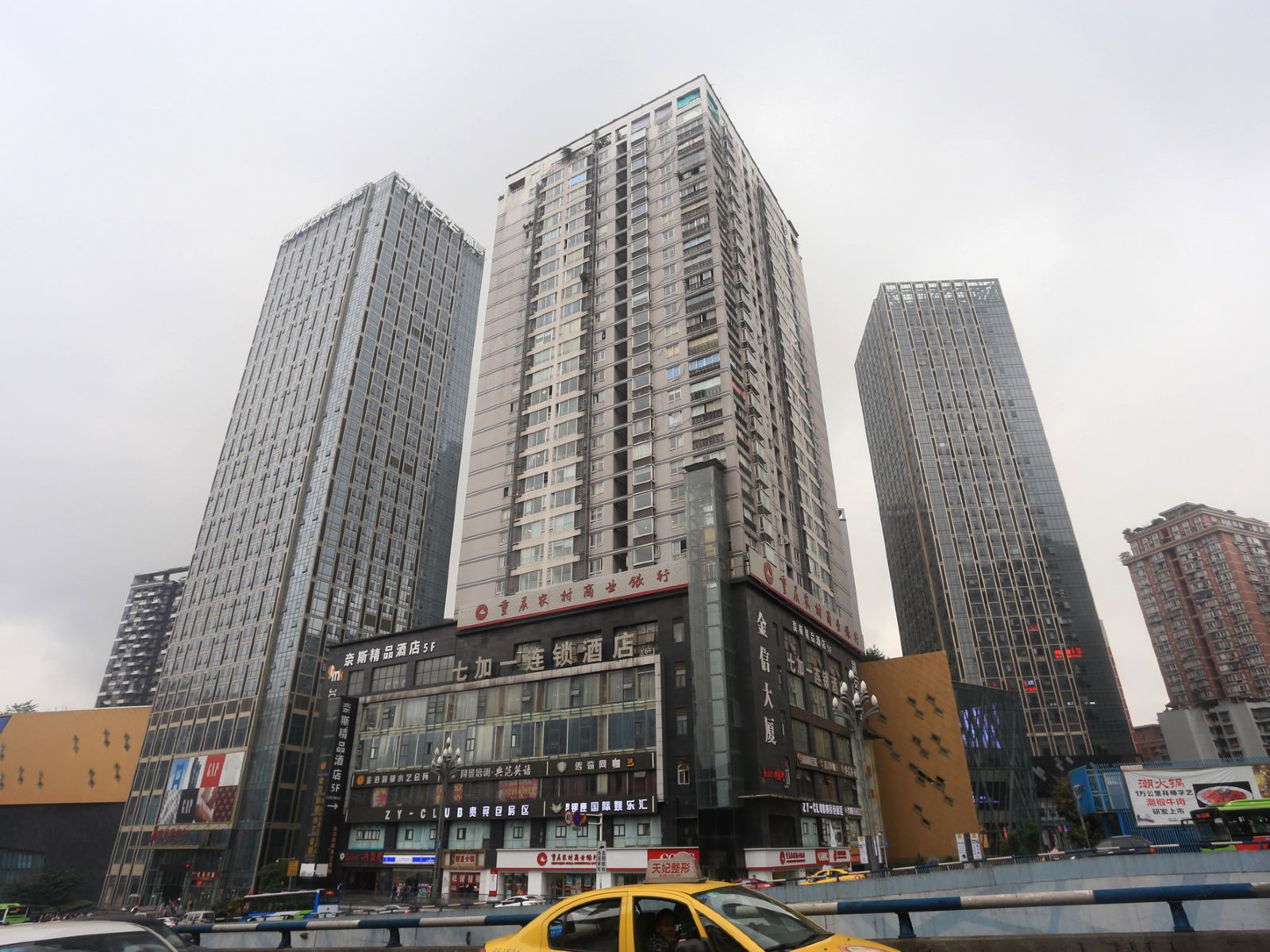 奈斯精品酒店(重庆南坪轻轨站店)