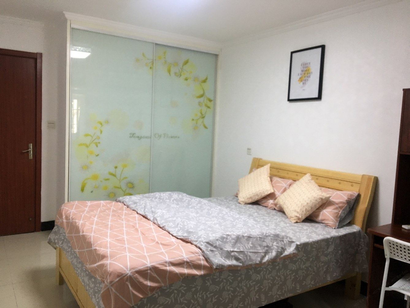精装三室大床房