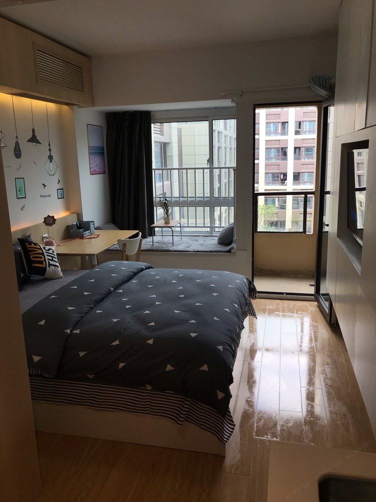 精装一室大床房